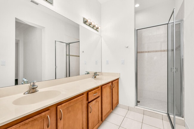 Building Photo - 650 Pacific Grove Dr