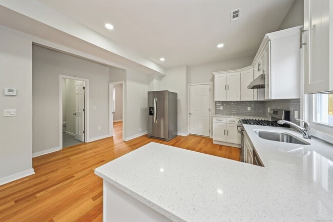 Building Photo - 42 Waterville St
