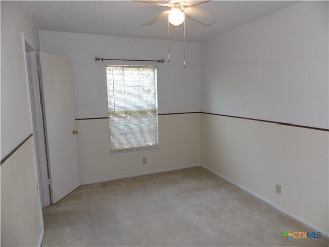 Building Photo - 1414 Leander