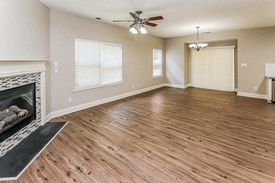 Building Photo - 414 Tribune Dr