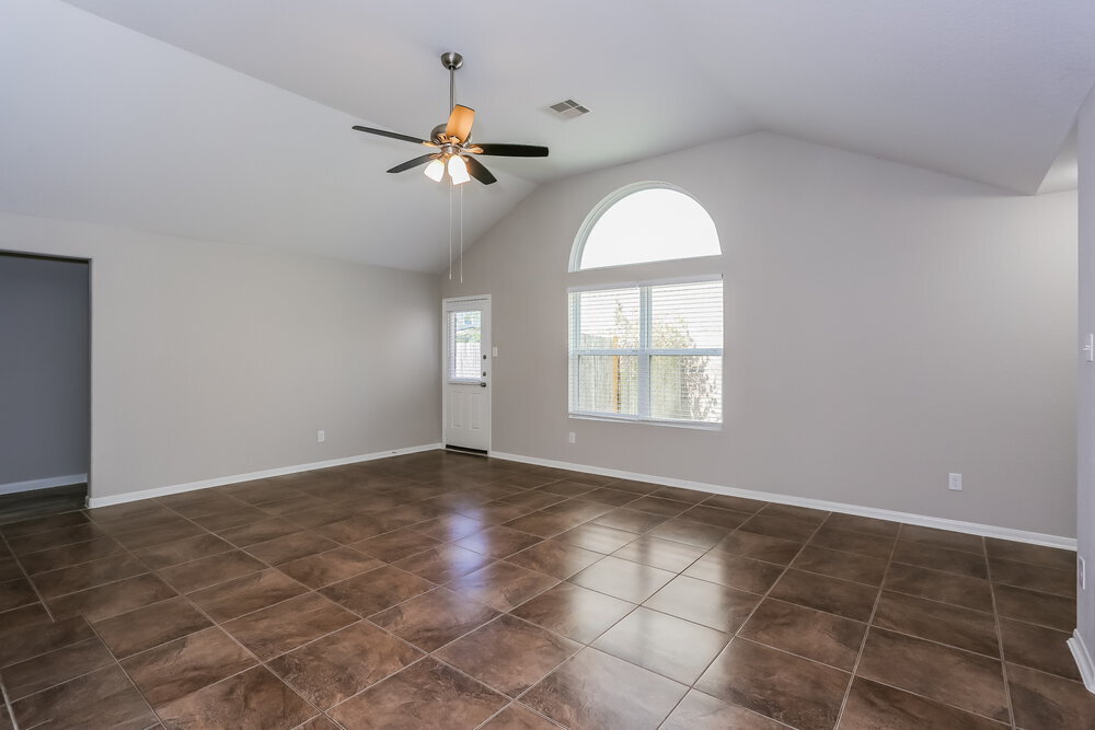 Building Photo - 5202 El Tigre Ln