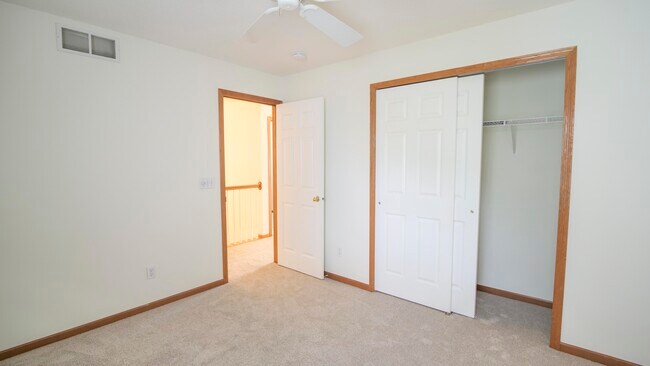 Building Photo - 15250 Florist Cir