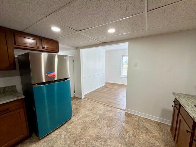 Building Photo - 605 Cobble Creek Curv