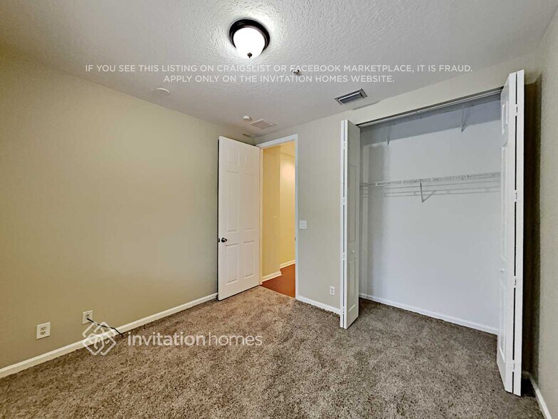 Building Photo - 4401 Coventry Pointe Way