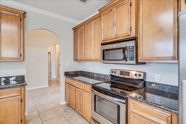 Building Photo - 5810 Aava Dr