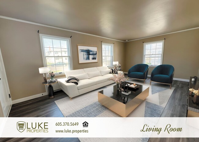 Building Photo - 904 S 2nd Ave