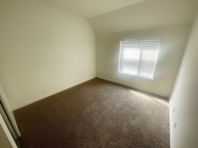 Building Photo - Discover the Essence of Irvine Living!