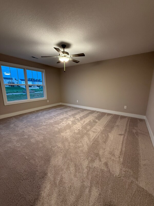 Building Photo - 2727 Farmhouse Dr
