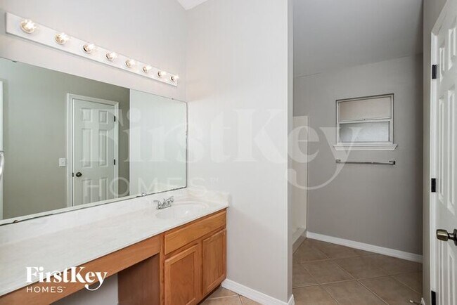 Building Photo - 374 Stendal Rd NW