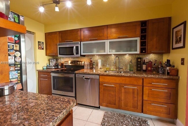 Building Photo - 13163 SW 15th Ln