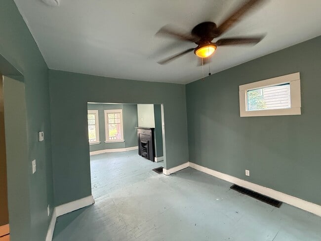 Building Photo - 14016 Castalia Ave