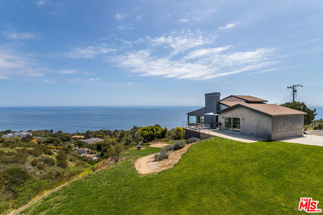 Building Photo - 32701 Vista De Los Ondas