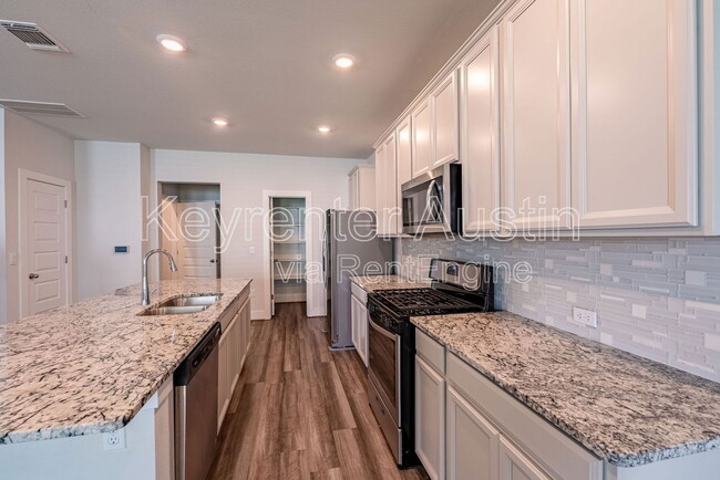 Building Photo - 7501 Chesapeake Rail Ln