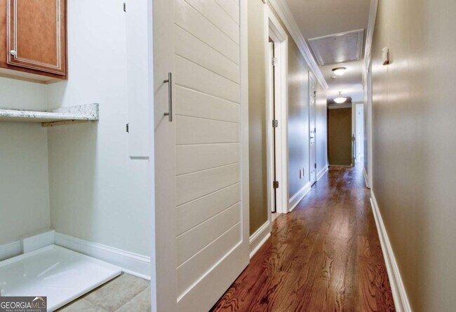 Building Photo - 50 Peninsula Cir