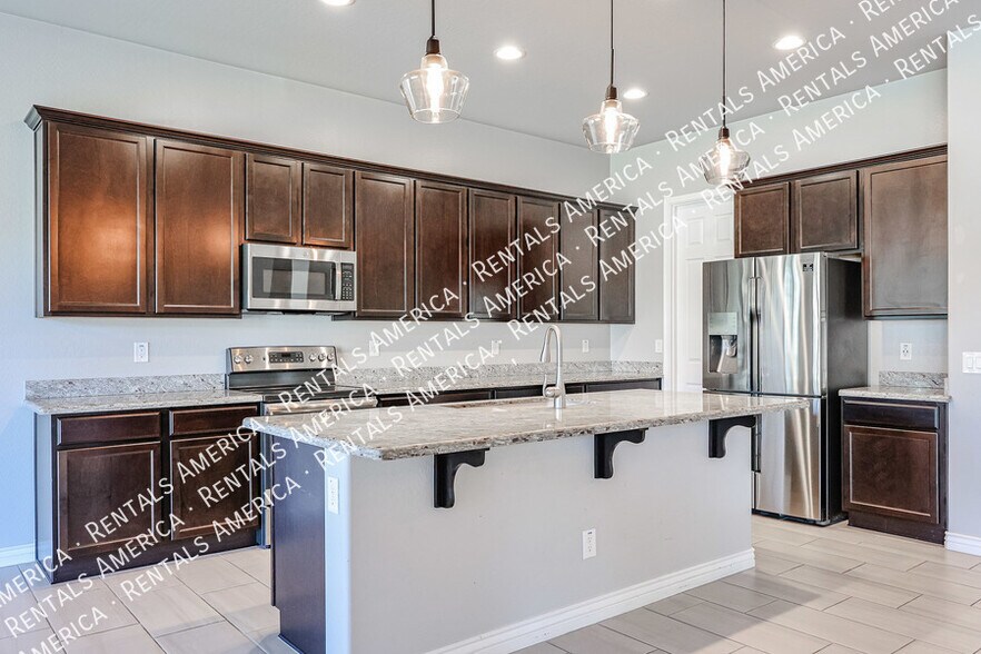 Building Photo - 8544 W Midway Ave