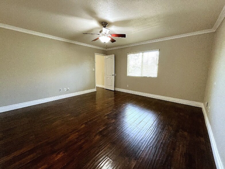 Building Photo - 11622 Pacific Harbor Ave