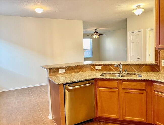 Building Photo - 17810 Serene Shore Dr