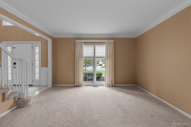 Building Photo - 45419 Glengarry Blvd