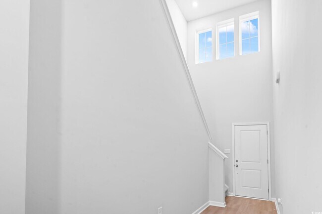 Building Photo - 714 Colt Ct