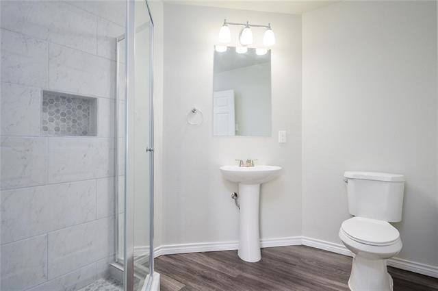 Building Photo - 103 3rd St