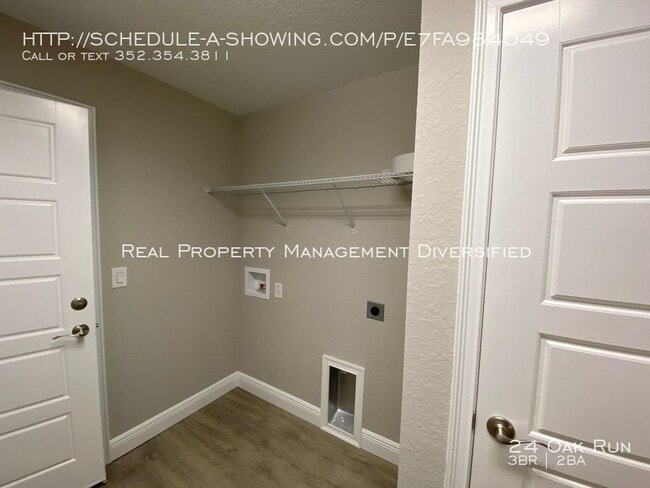 Building Photo - 24 Oak Run