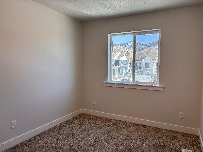 Building Photo - 655 S 85 E