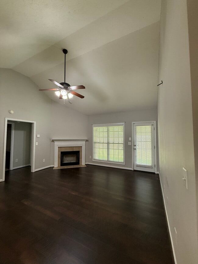 Building Photo - Santee Court