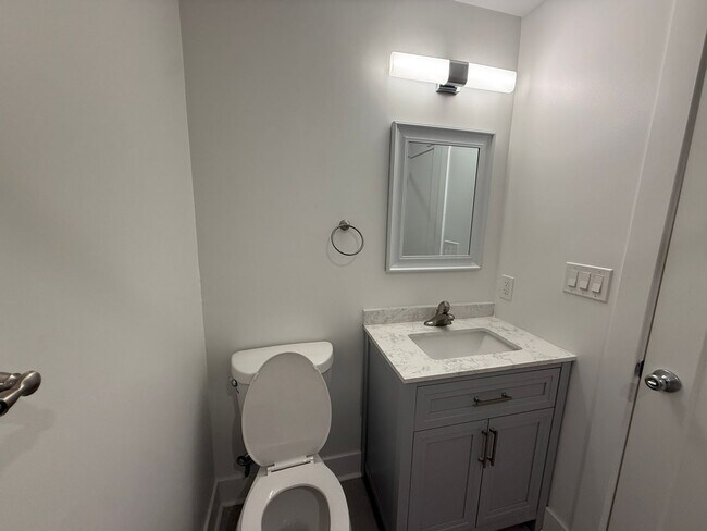 Building Photo - 1259 N 23rd St