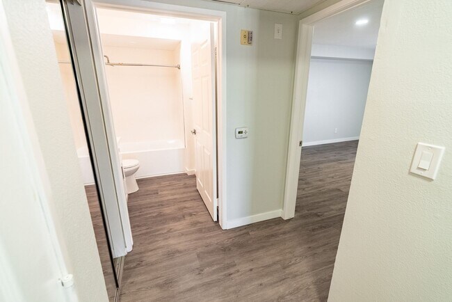 Interior Photo - 315 South Virgil Ave
