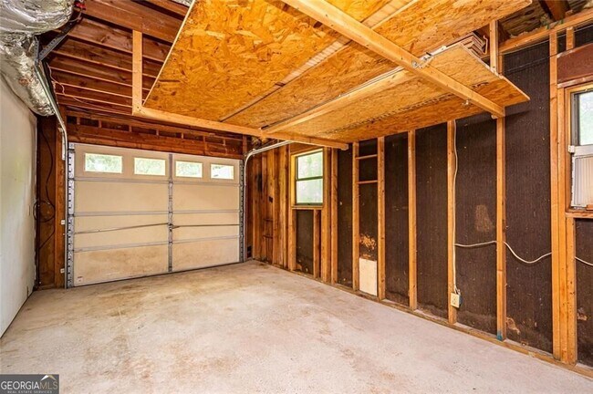 Building Photo - 1784 Halbro Dr