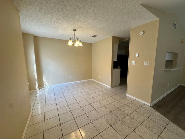 Building Photo - **24 hour notice to show** Welcome to this charming 3-bedroom, 2-bathroom home located in the hea...