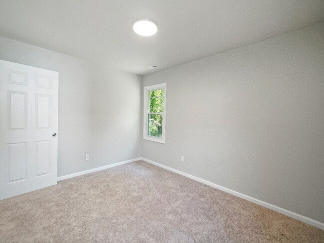 Building Photo - 128 Sunset Ln