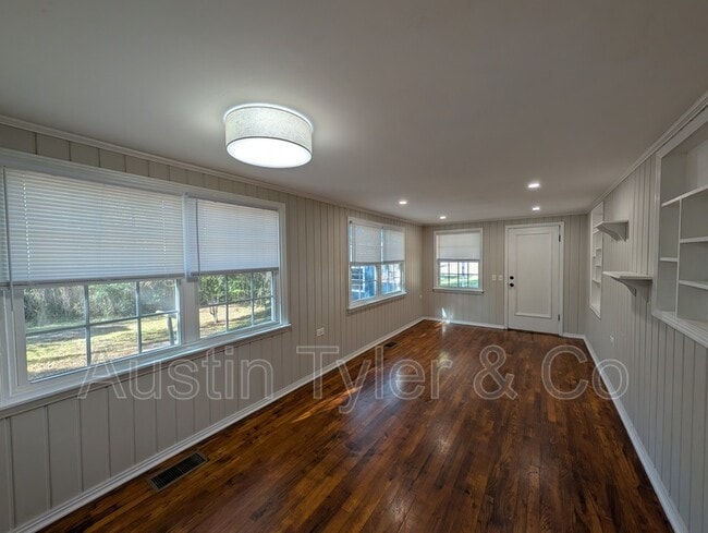 Building Photo - 4455 Broad St