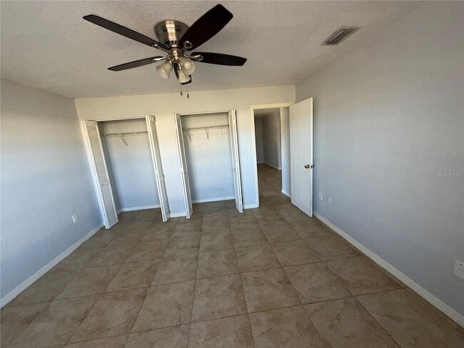 Building Photo - 327 Dundee Dr