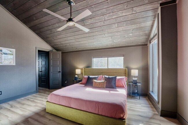 Building Photo - 1780 N Walnut Ave