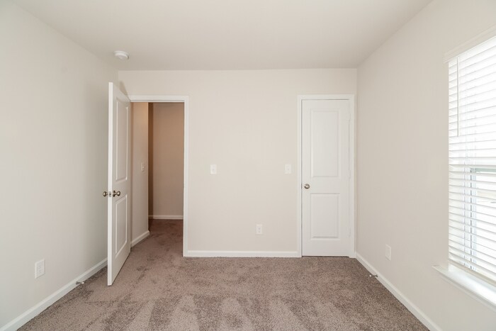 Building Photo - 448 Red Poll Wy