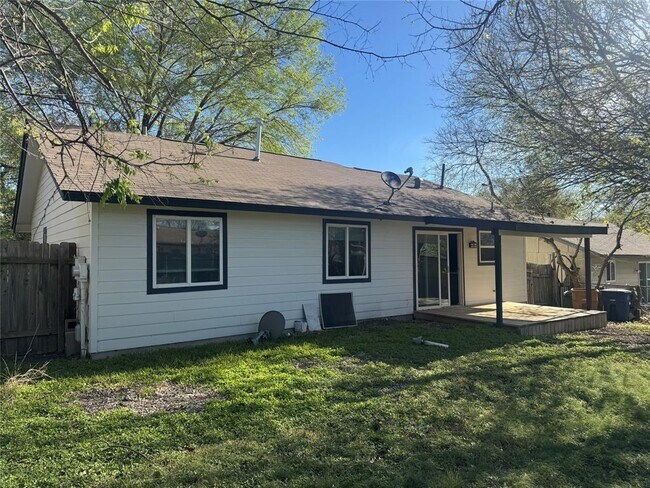 Building Photo - 7234 Ellington Cir