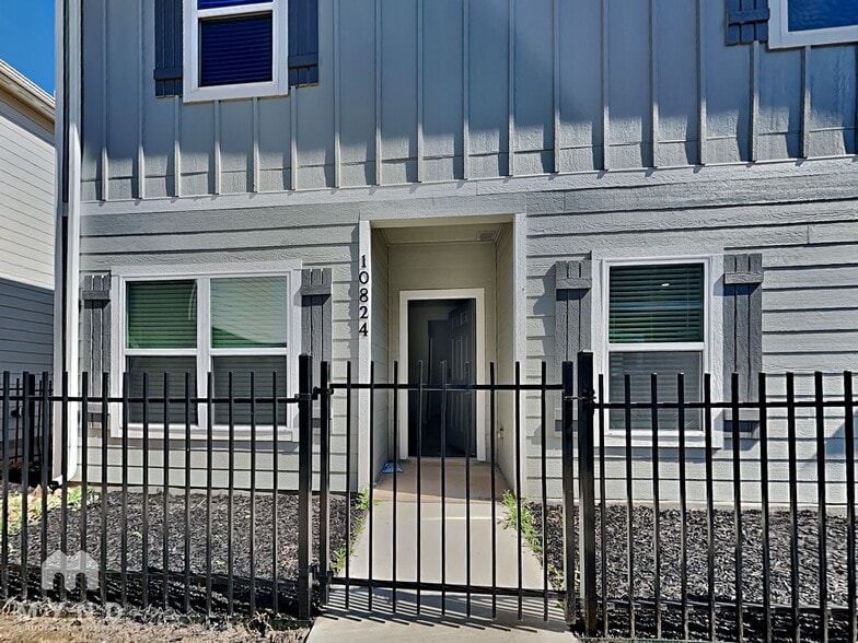 Building Photo - 10824 Quinn Ct