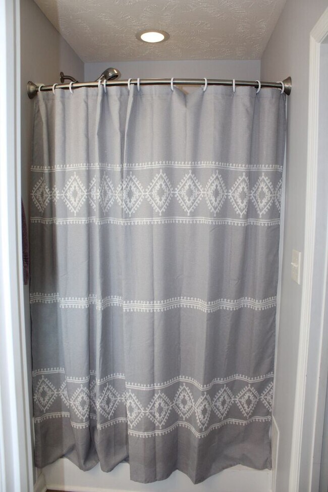 Building Photo - Beautiful Home in Hubert