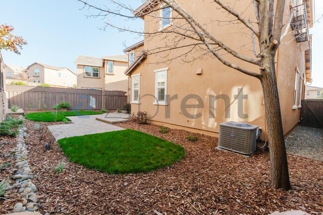 Building Photo - 873 Willow Bridge Dr