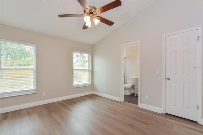 Building Photo - 304 Sir Lawrence Dr