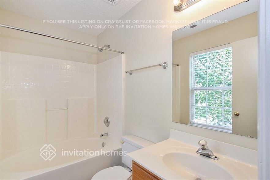 Building Photo - 166 Brantley Pl Dr