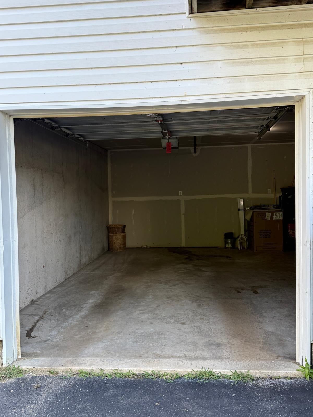 Building Photo - 115 Timber Creek Dr