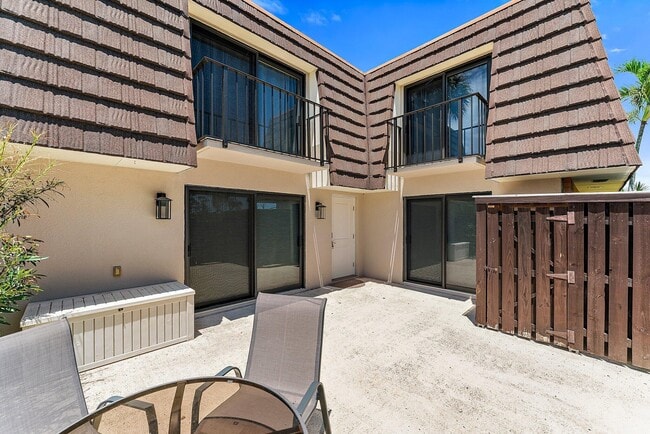 Building Photo - 2320 23rd Ct