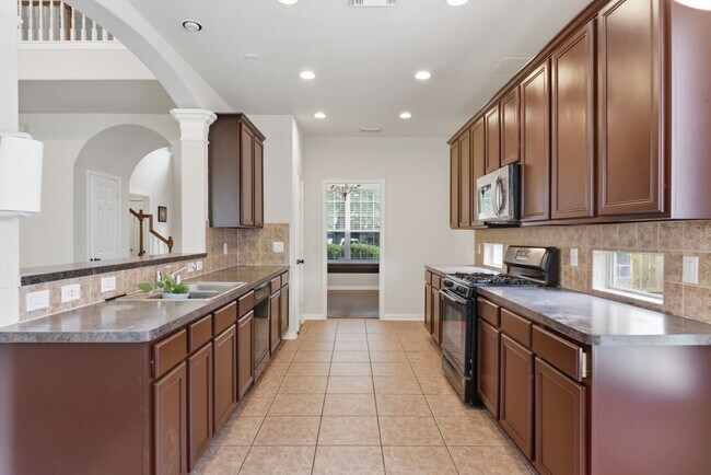 Building Photo - 7519 Chathan Glen Ln