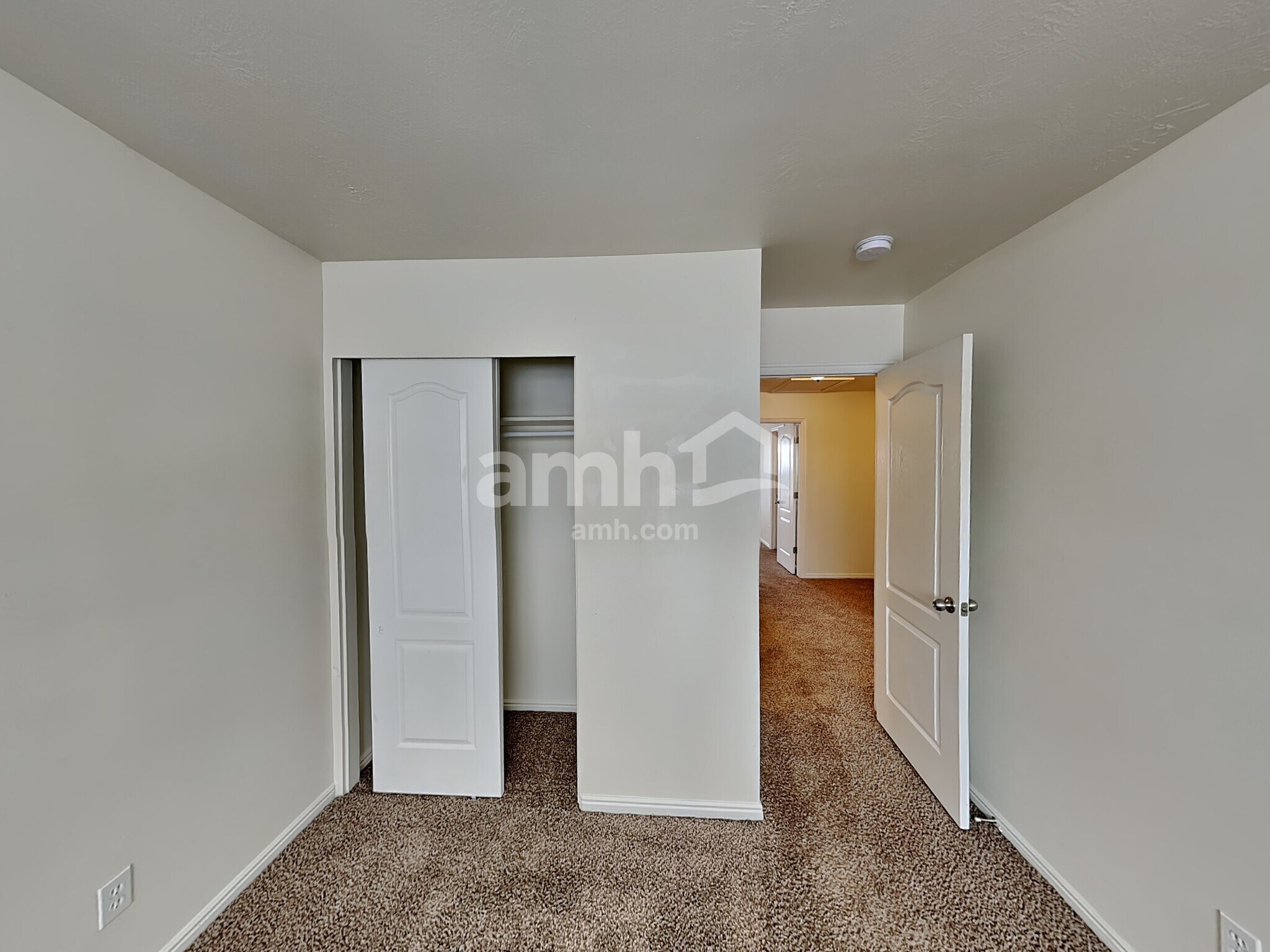 Building Photo - 1220 Lewis Peak Dr