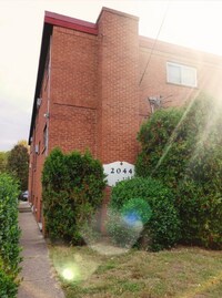 Building Photo - 2044 Mills Ave