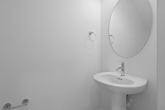 Building Photo - 4616 Longwood Lk Sq