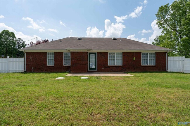 Building Photo - 14542 Sara Beth Dr