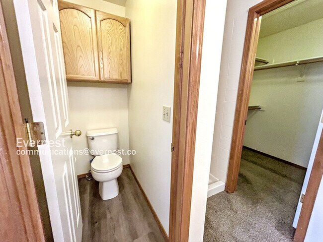 Building Photo - 4939 Chariot Dr